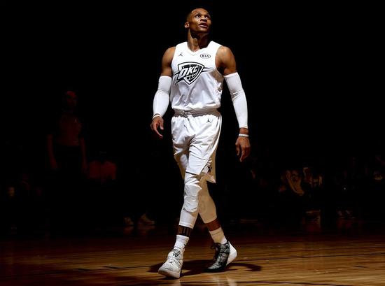 合在强侧停 合在强侧停